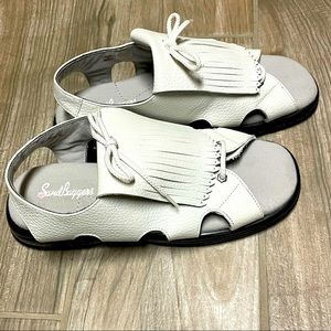 Sandbaggers “Kiltie” golf shoe sandals